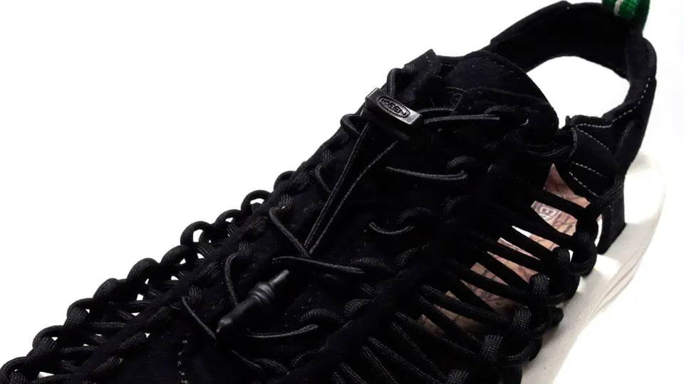 KEEN UNEEK "mita sneakers"　BLK/WHT/GRN