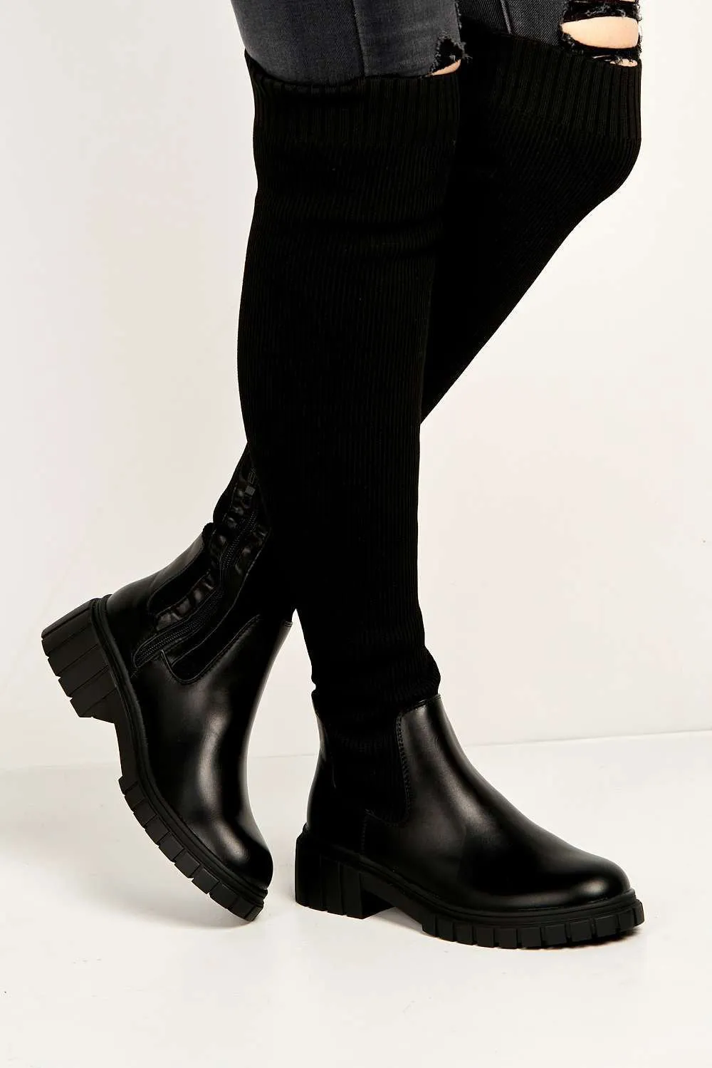 Udrisse Over The Knee Chunky Sock Boots in Black Knit